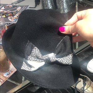 Wool fidora hat like new!